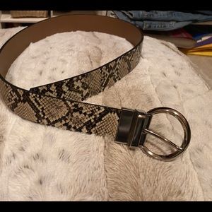 Express snake skin print belt NWT size  small